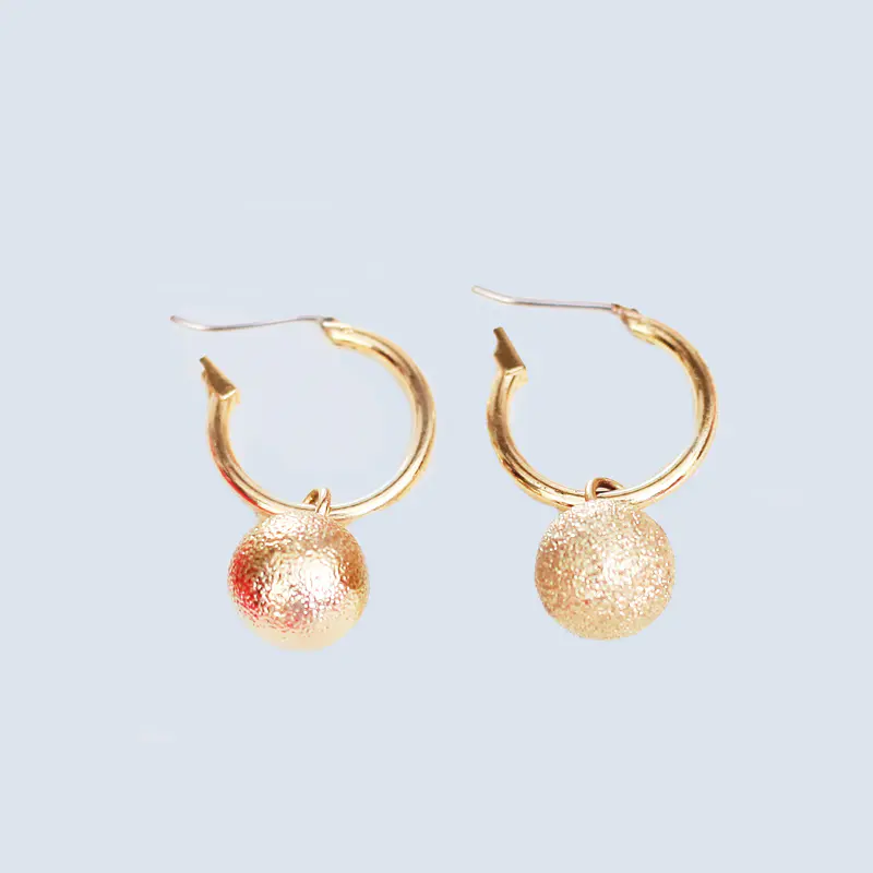 Custom shrimp-shaped mattebeads gold plated earring