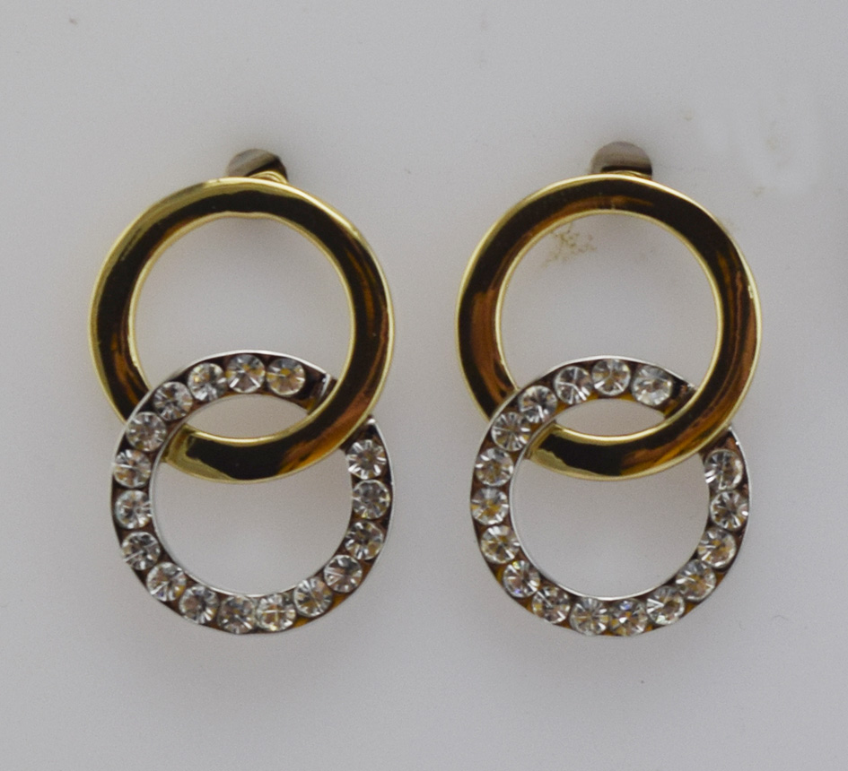 Double ring with diamond earrings