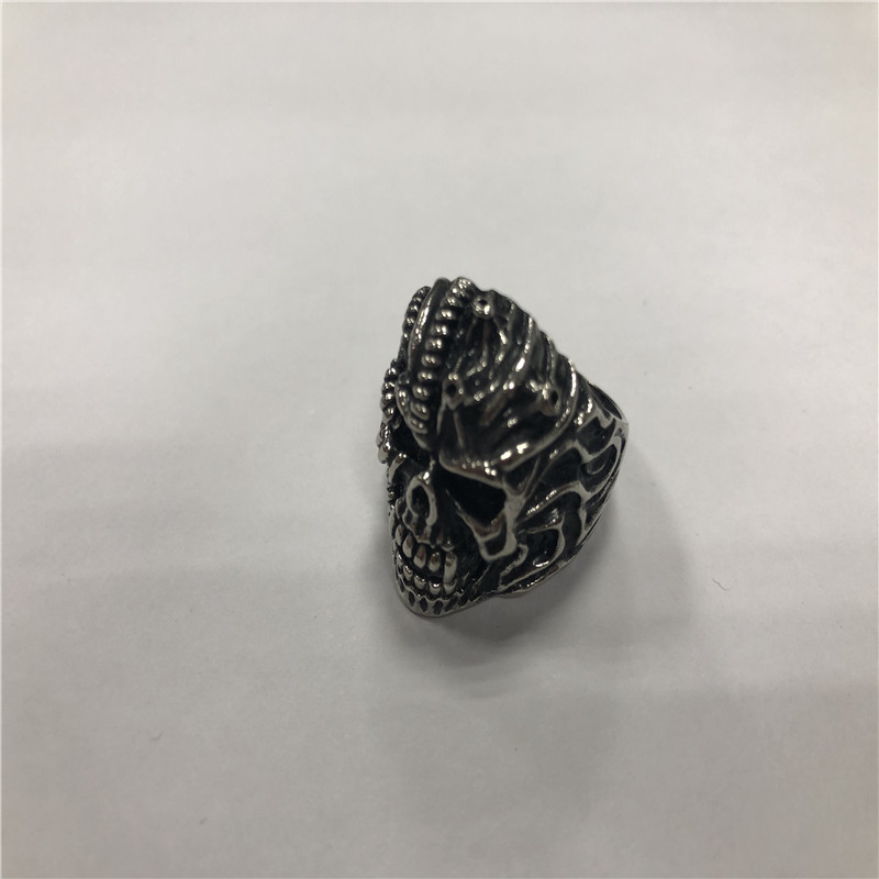 Retro hip hop skull ring