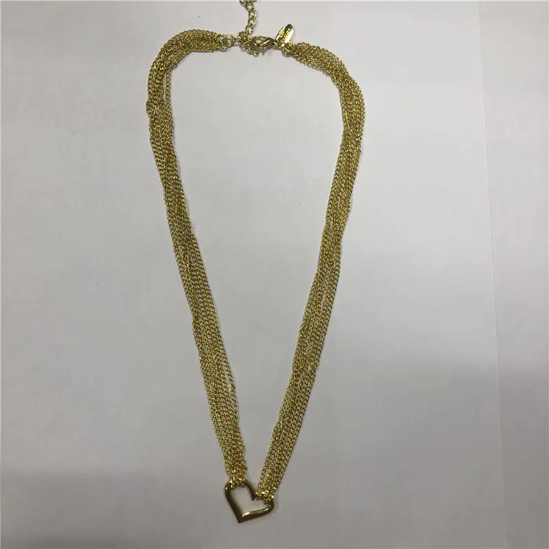 Heart-shaped pendant necklace