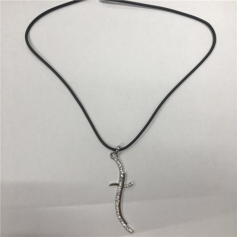 Sexy clavicle cross pendant