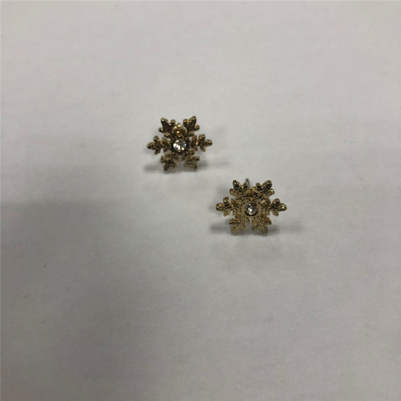 Snowflake earrings