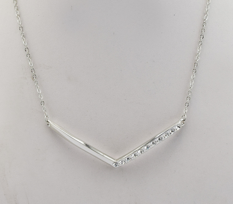 Zinc alloy V-shaped necklace