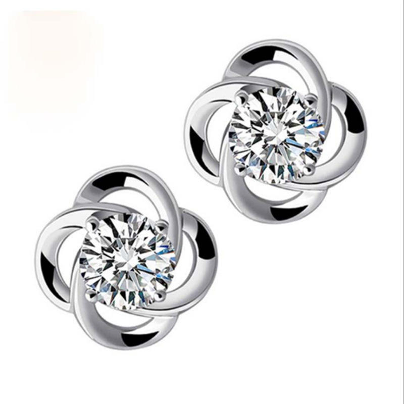 Exquisite zircon earrings